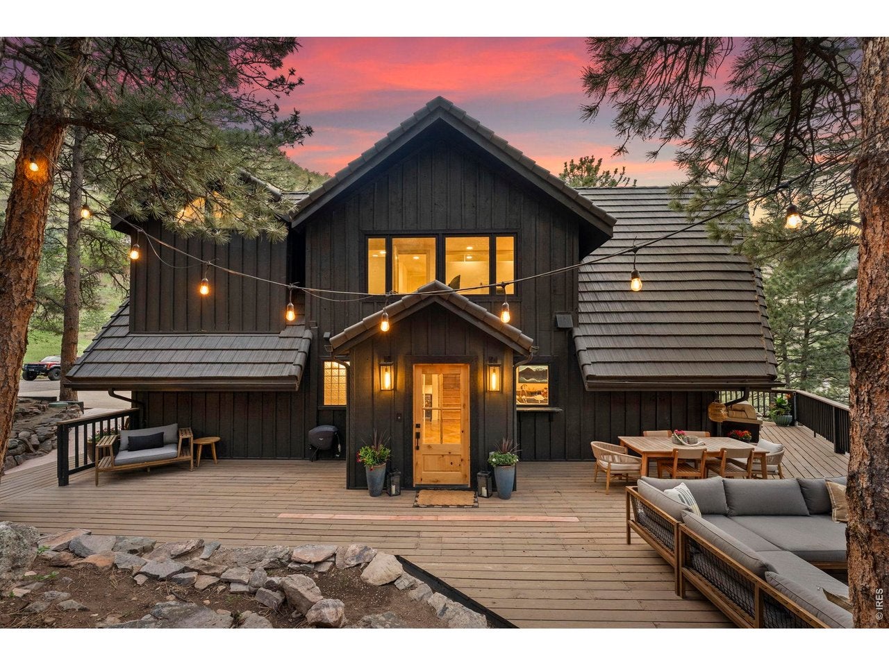 Boulder, Colorado, 80304, United States, 4 Bedrooms Bedrooms, ,4 BathroomsBathrooms,Residential,Contingent,2045742