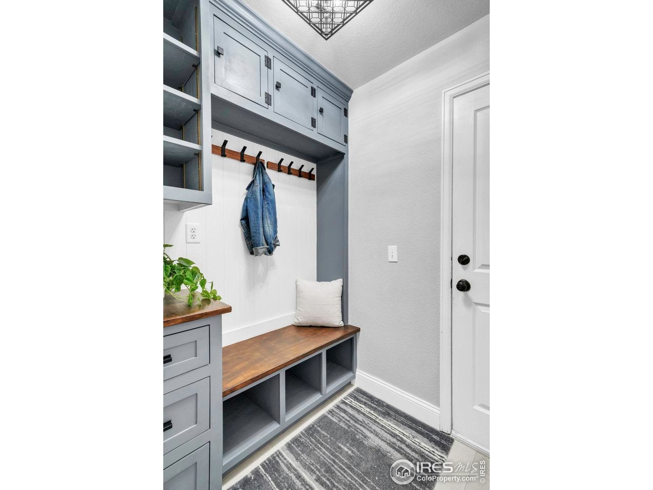 Louisville, Colorado, 80027, United States, 4 Bedrooms Bedrooms, ,4 BathroomsBathrooms,Residential,Active,2009812