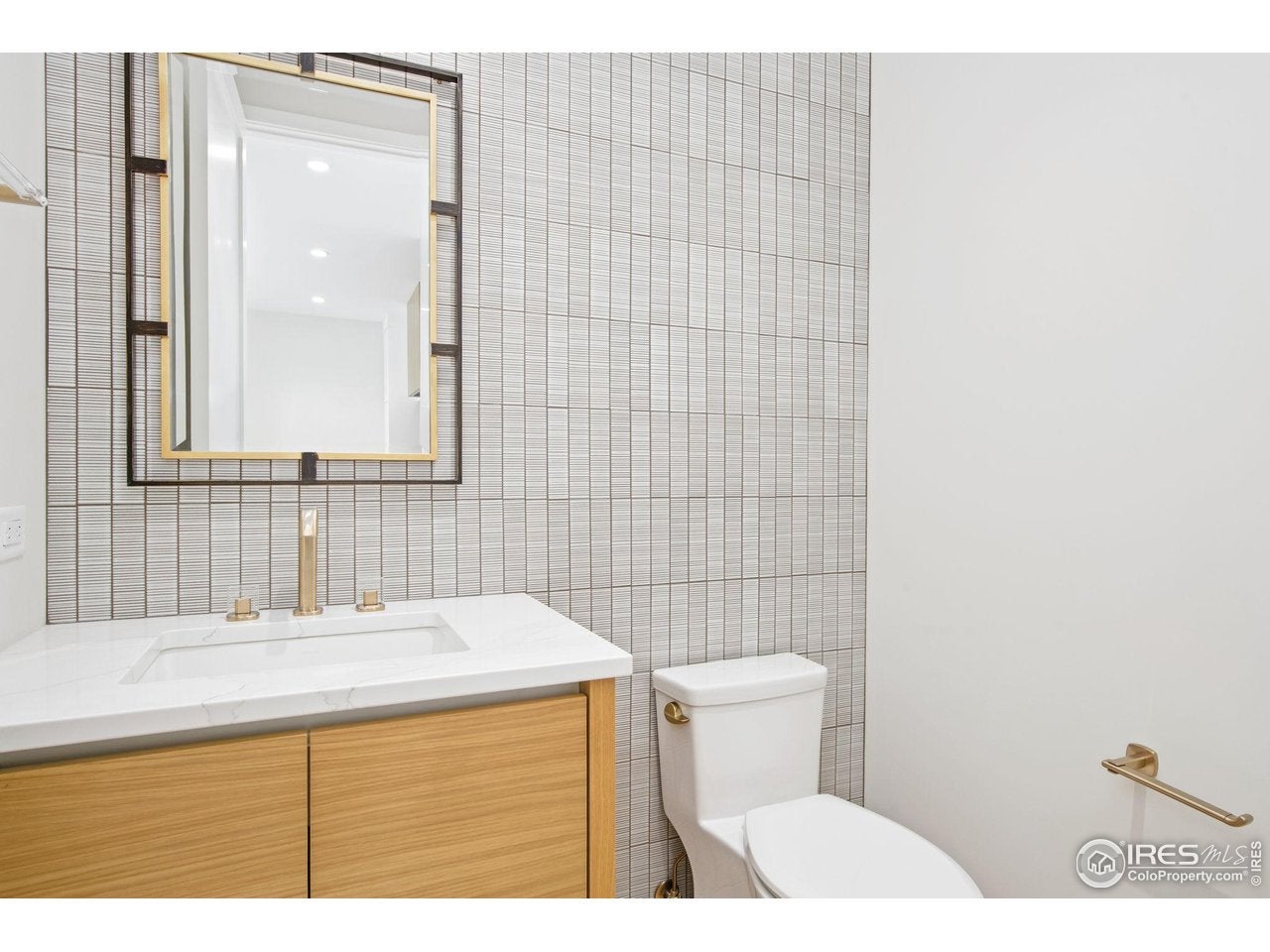 Loveland, Colorado, 80537, United States, 2 Bedrooms Bedrooms, ,3 BathroomsBathrooms,Residential,Active,1884717