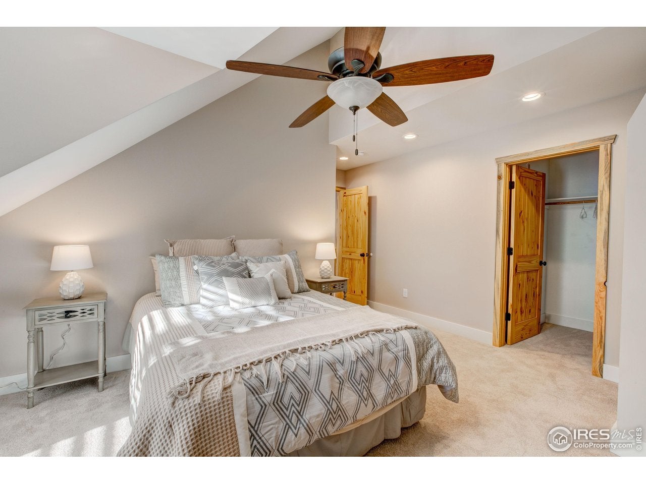 Lyons, Colorado, 80540, United States, 5 Bedrooms Bedrooms, ,4 BathroomsBathrooms,Residential,Active,2006864