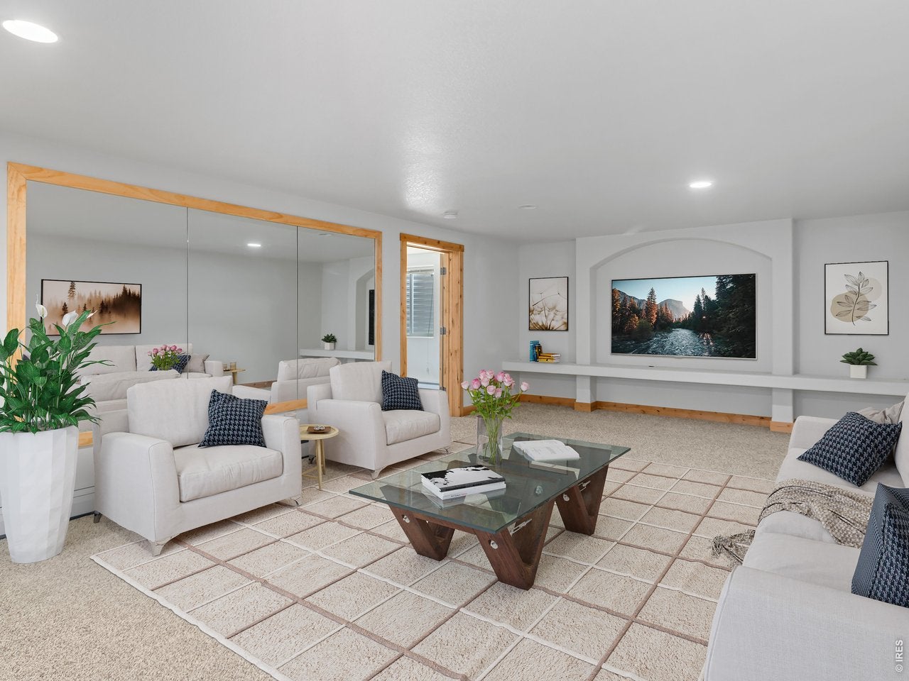 Estes Park, Colorado, 80517, United States, 5 Bedrooms Bedrooms, ,4 BathroomsBathrooms,Residential,Active,2043843
