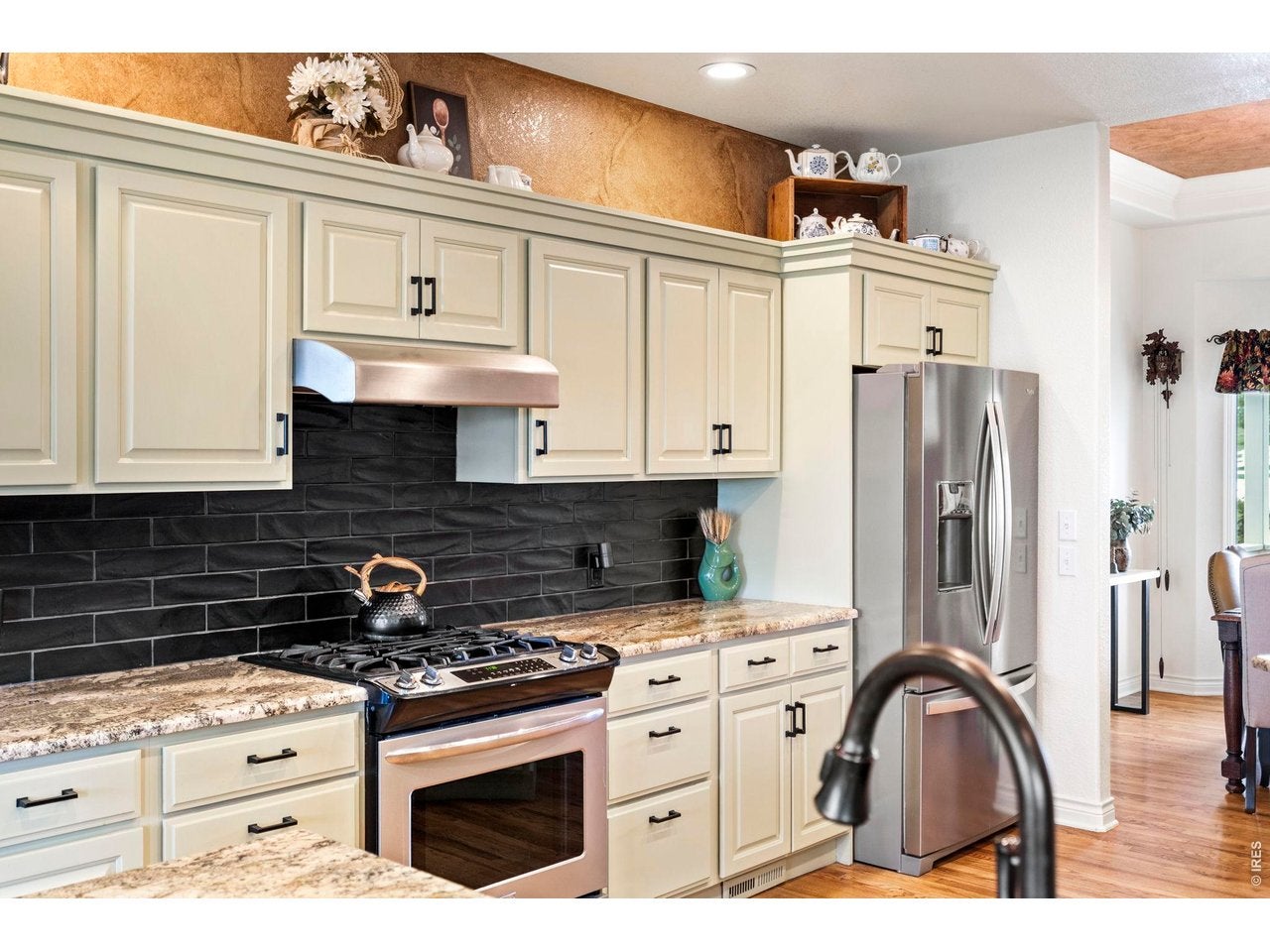 Windsor, Colorado, 80550, United States, 5 Bedrooms Bedrooms, ,4 BathroomsBathrooms,Residential,Active,2052058
