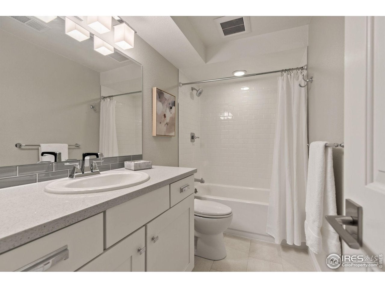 Louisville, Colorado, 80027, United States, 5 Bedrooms Bedrooms, ,5 BathroomsBathrooms,Residential,Active,2013448