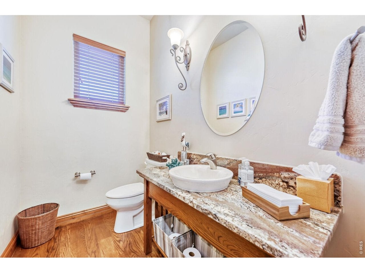 Longmont, Colorado, 80504, United States, 4 Bedrooms Bedrooms, ,5 BathroomsBathrooms,Residential,Active,2033410