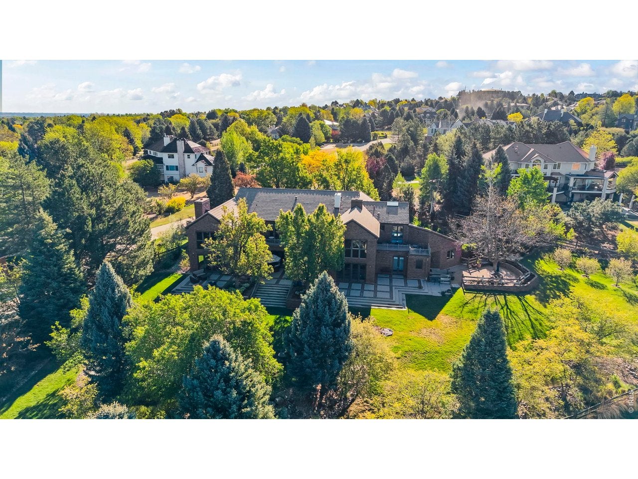 Niwot, Colorado, 80503, United States, 4 Bedrooms Bedrooms, ,7 BathroomsBathrooms,Residential,Active,2033402