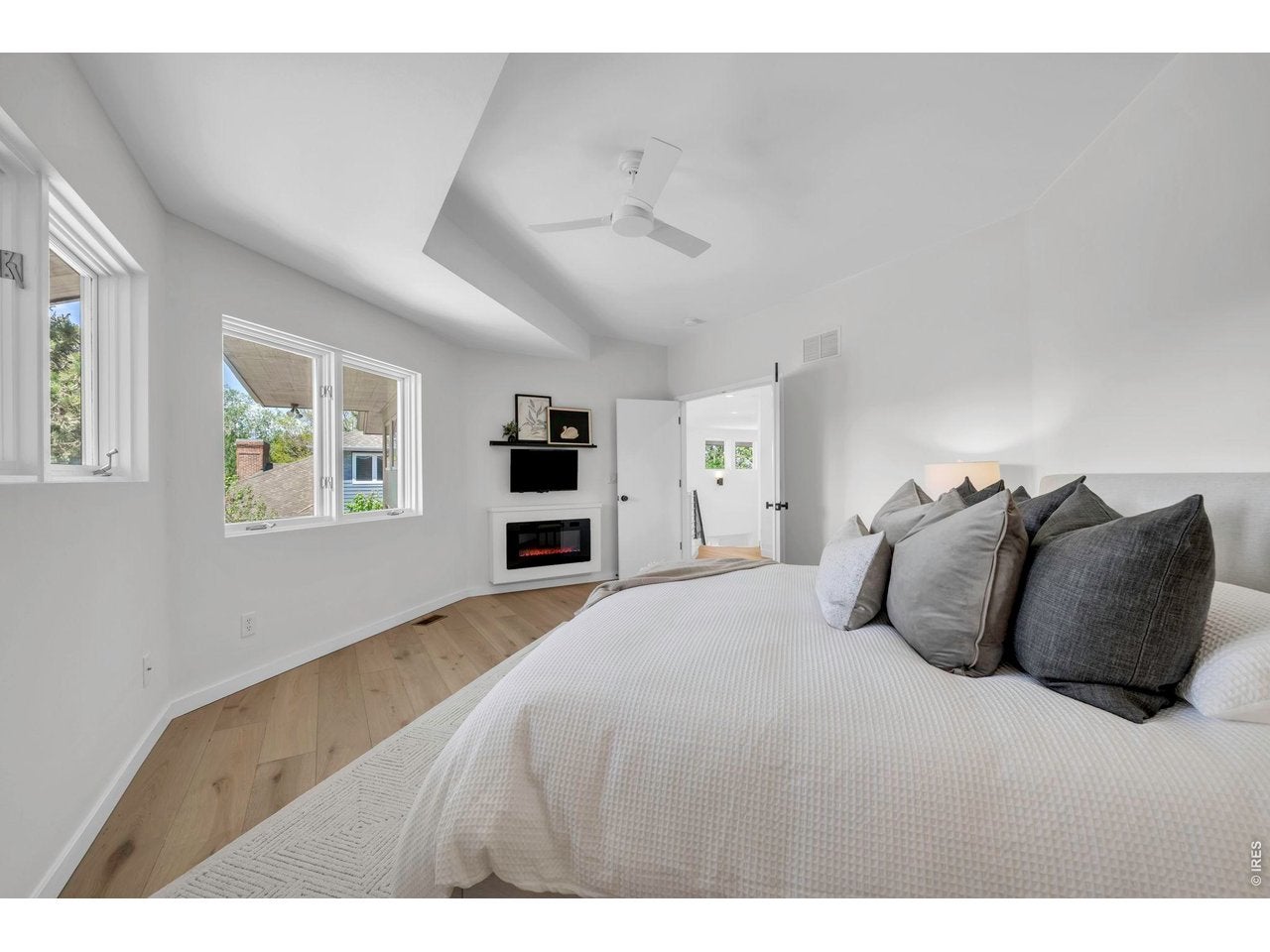 Louisville, Colorado, 80027, United States, 5 Bedrooms Bedrooms, ,5 BathroomsBathrooms,Residential,Active,2043815