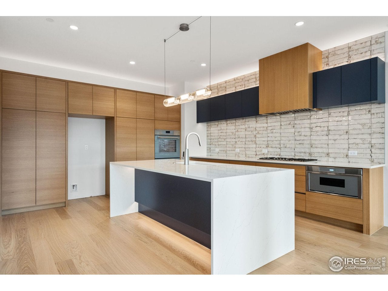 Loveland, Colorado, 80537, United States, 2 Bedrooms Bedrooms, ,3 BathroomsBathrooms,Residential,Active,1726950