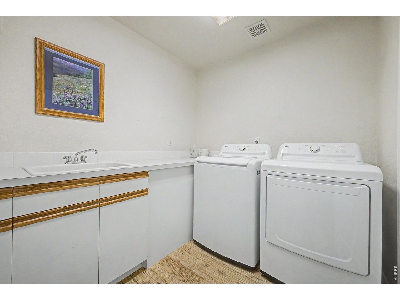 Longmont, Colorado, 80503, United States, 5 Bedrooms Bedrooms, ,5 BathroomsBathrooms,Residential,Active,2042652