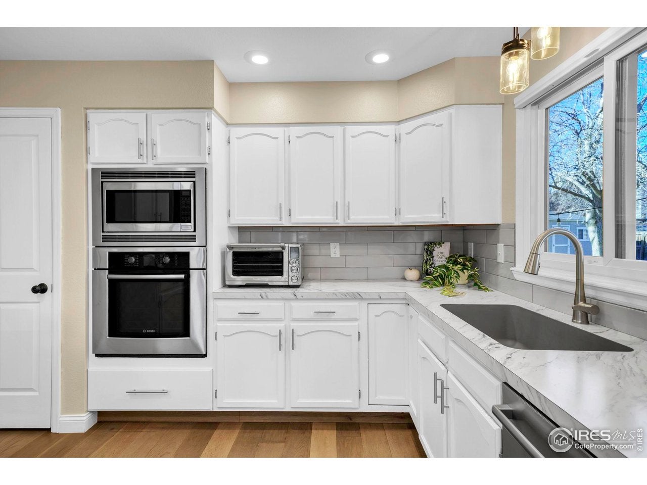 Louisville, Colorado, 80027, United States, 4 Bedrooms Bedrooms, ,4 BathroomsBathrooms,Residential,Active,2009812