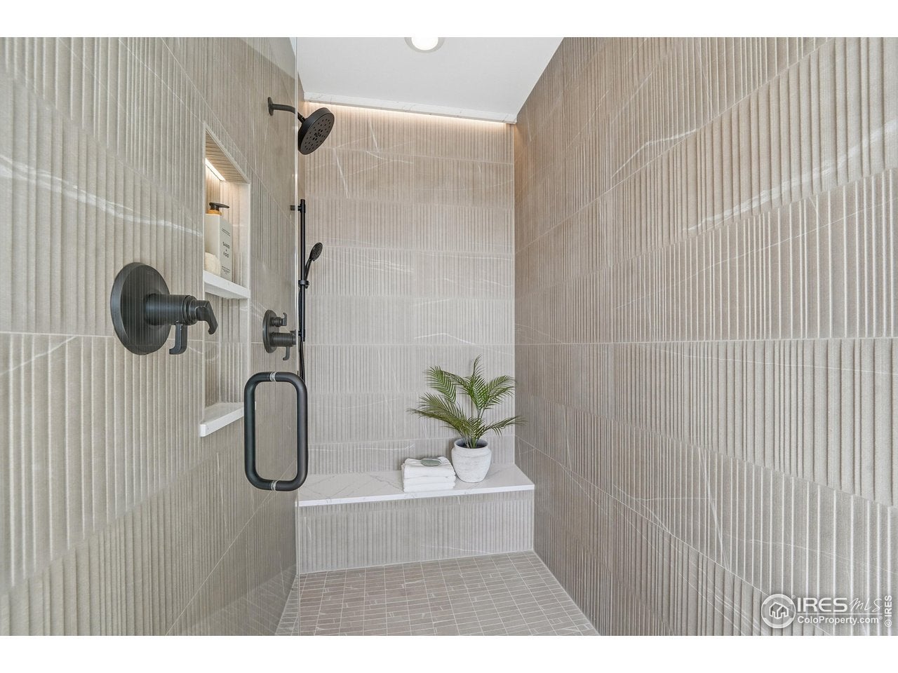 Louisville, Colorado, 80027, United States, 5 Bedrooms Bedrooms, ,6 BathroomsBathrooms,Residential,Active,2019833
