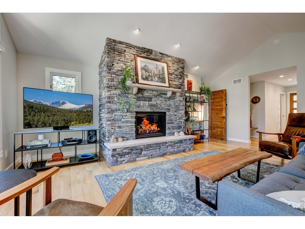 Estes Park, Colorado, 80517, United States, 3 Bedrooms Bedrooms, ,2 BathroomsBathrooms,Residential,Active,2030600