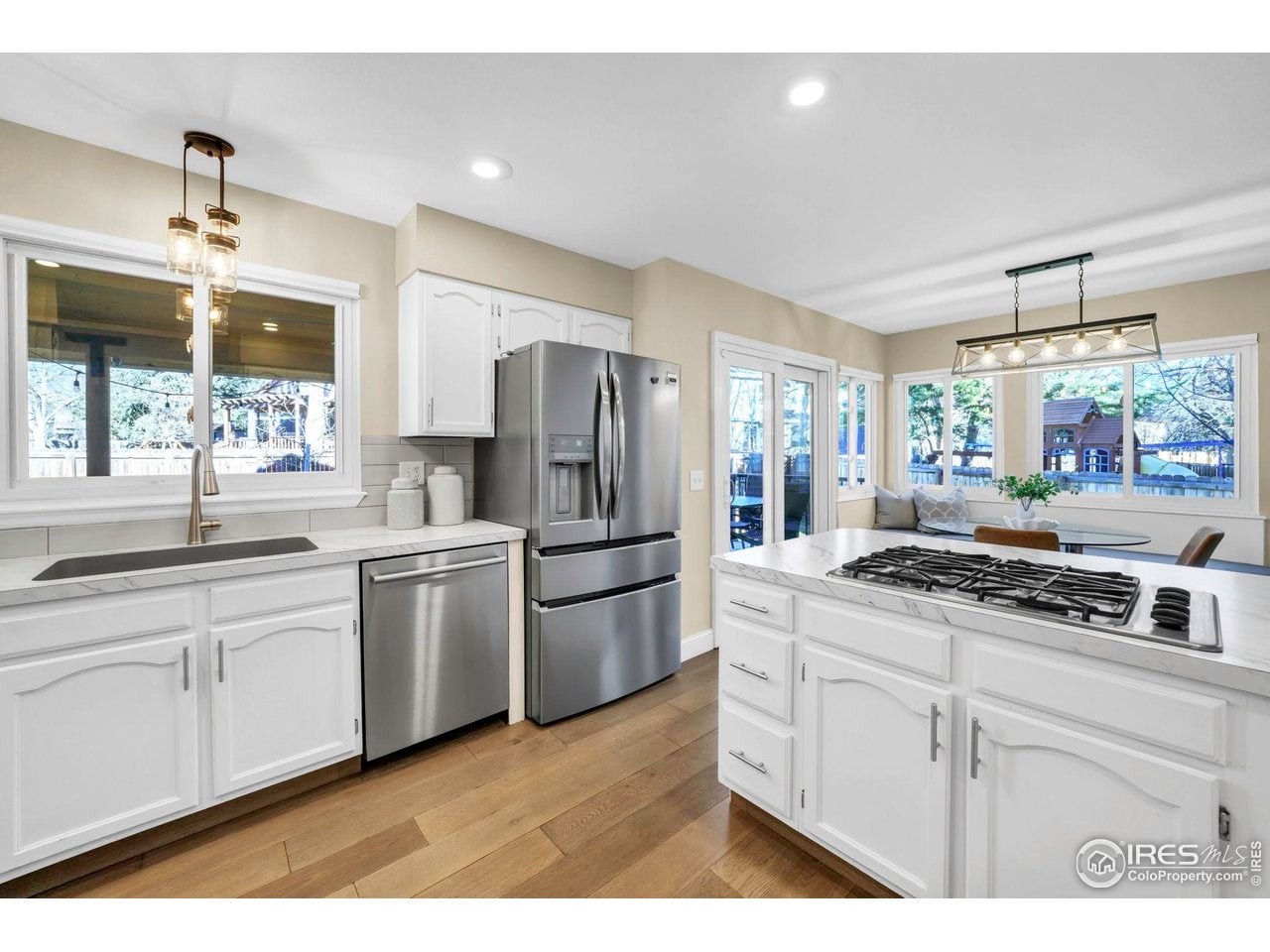 Louisville, Colorado, 80027, United States, 4 Bedrooms Bedrooms, ,4 BathroomsBathrooms,Residential,Active,2009812