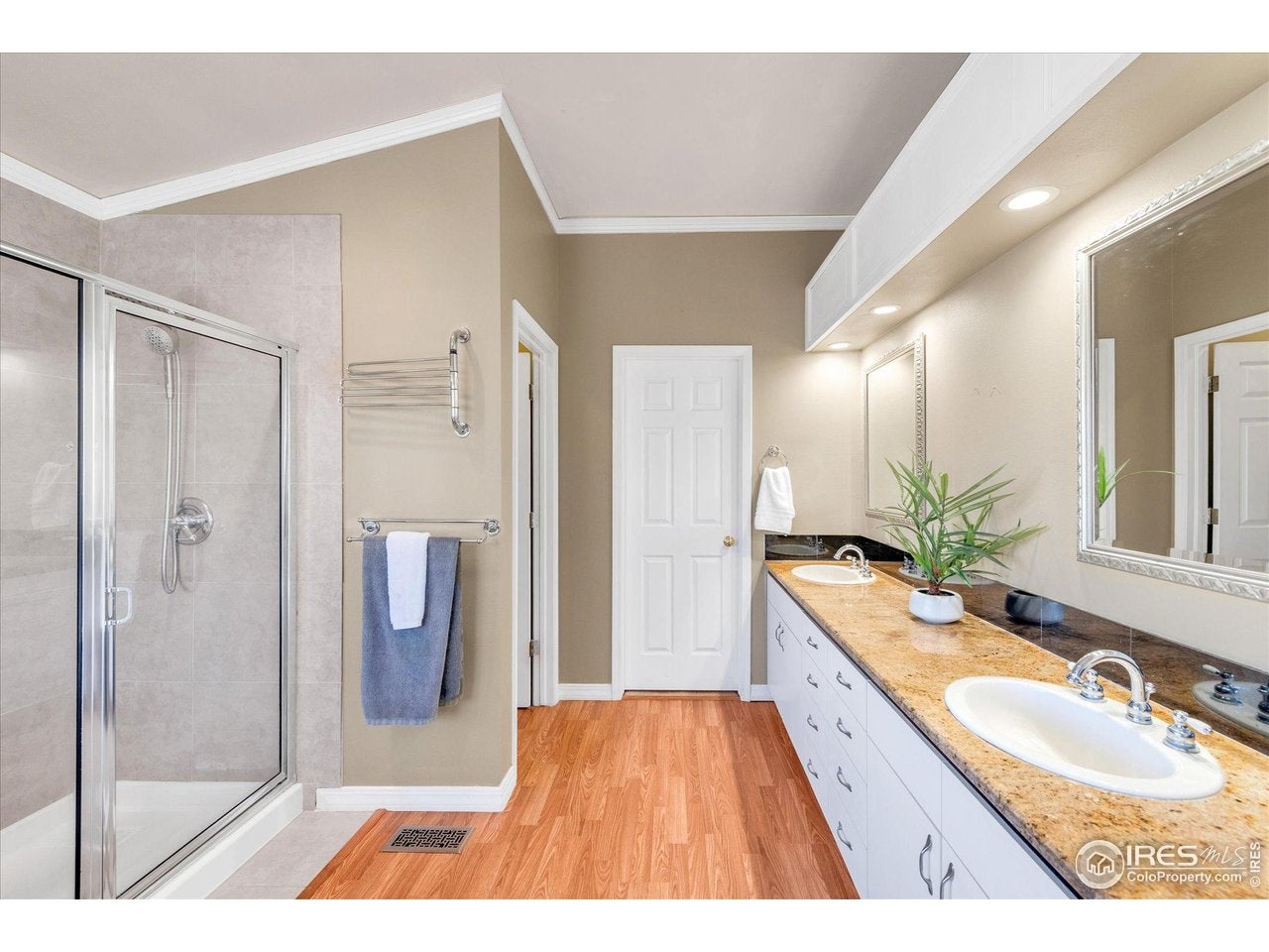 Boulder, Colorado, 80304, United States, 5 Bedrooms Bedrooms, ,4 BathroomsBathrooms,Residential,Active,1996274