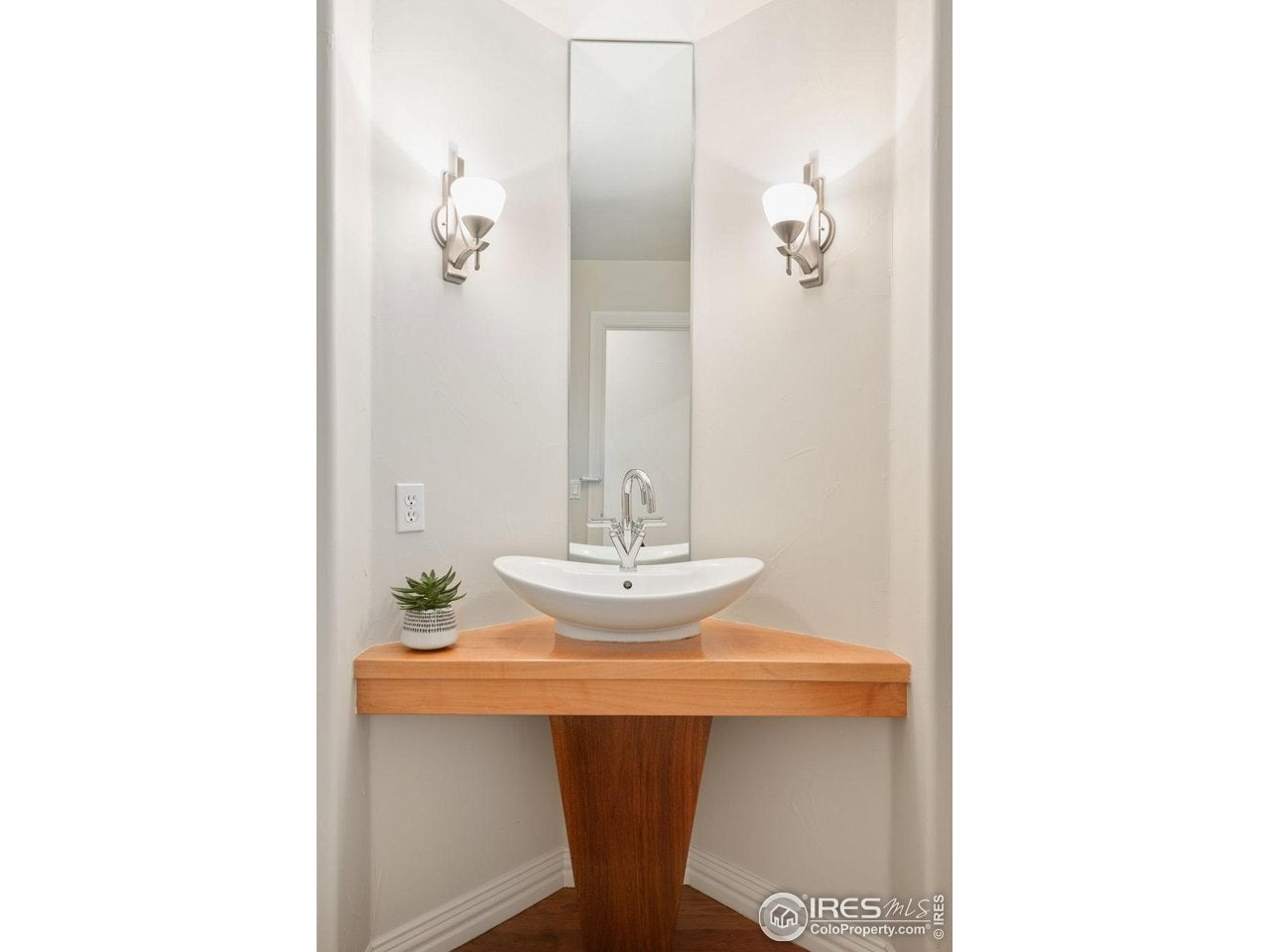 Lafayette, Colorado, 80026, United States, 6 Bedrooms Bedrooms, ,5 BathroomsBathrooms,Residential,Active,1945353