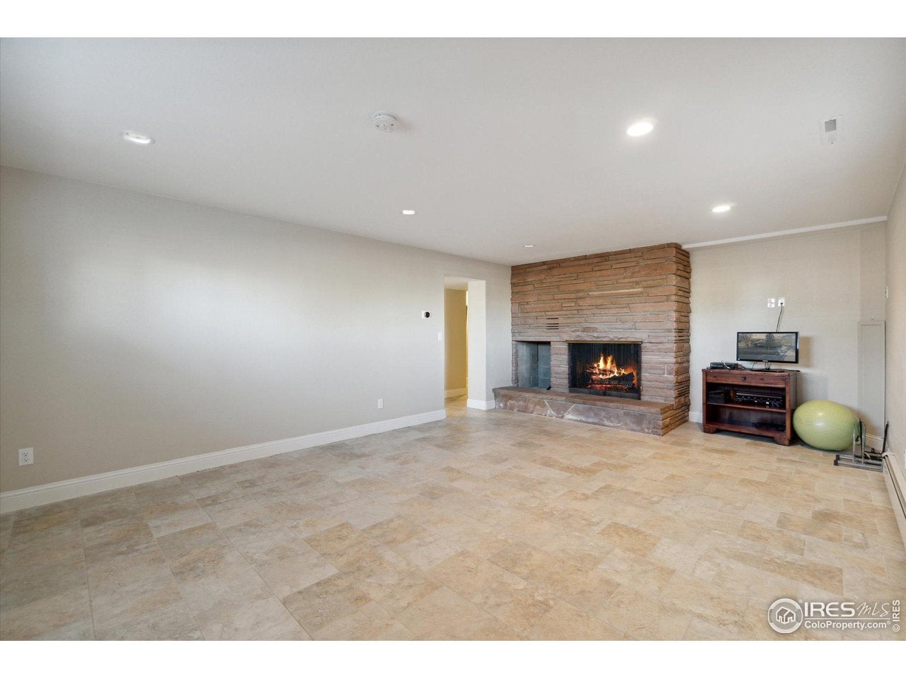 Boulder, Colorado, 80303, United States, 5 Bedrooms Bedrooms, ,3 BathroomsBathrooms,Residential,Active,2010540