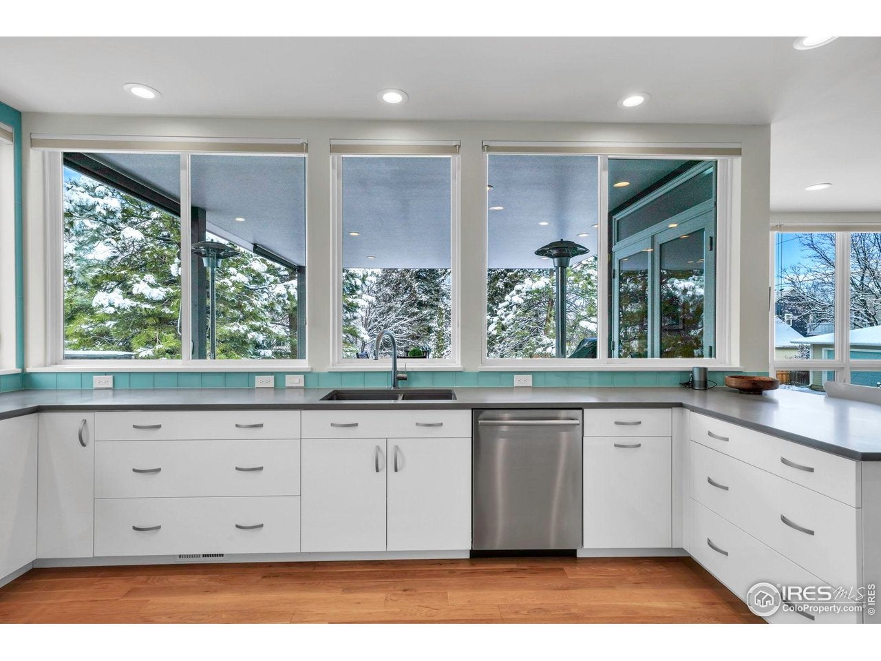 Louisville, Colorado, 80027, United States, 4 Bedrooms Bedrooms, ,3 BathroomsBathrooms,Residential,Active,2009400