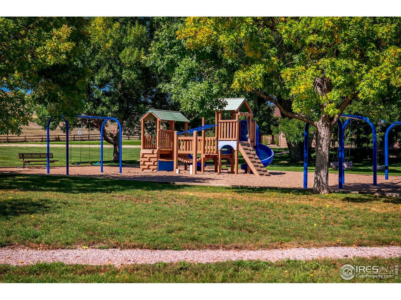 Longmont, Colorado, 80503, United States, 3 Bedrooms Bedrooms, ,3 BathroomsBathrooms,Residential,Contingent,1997617