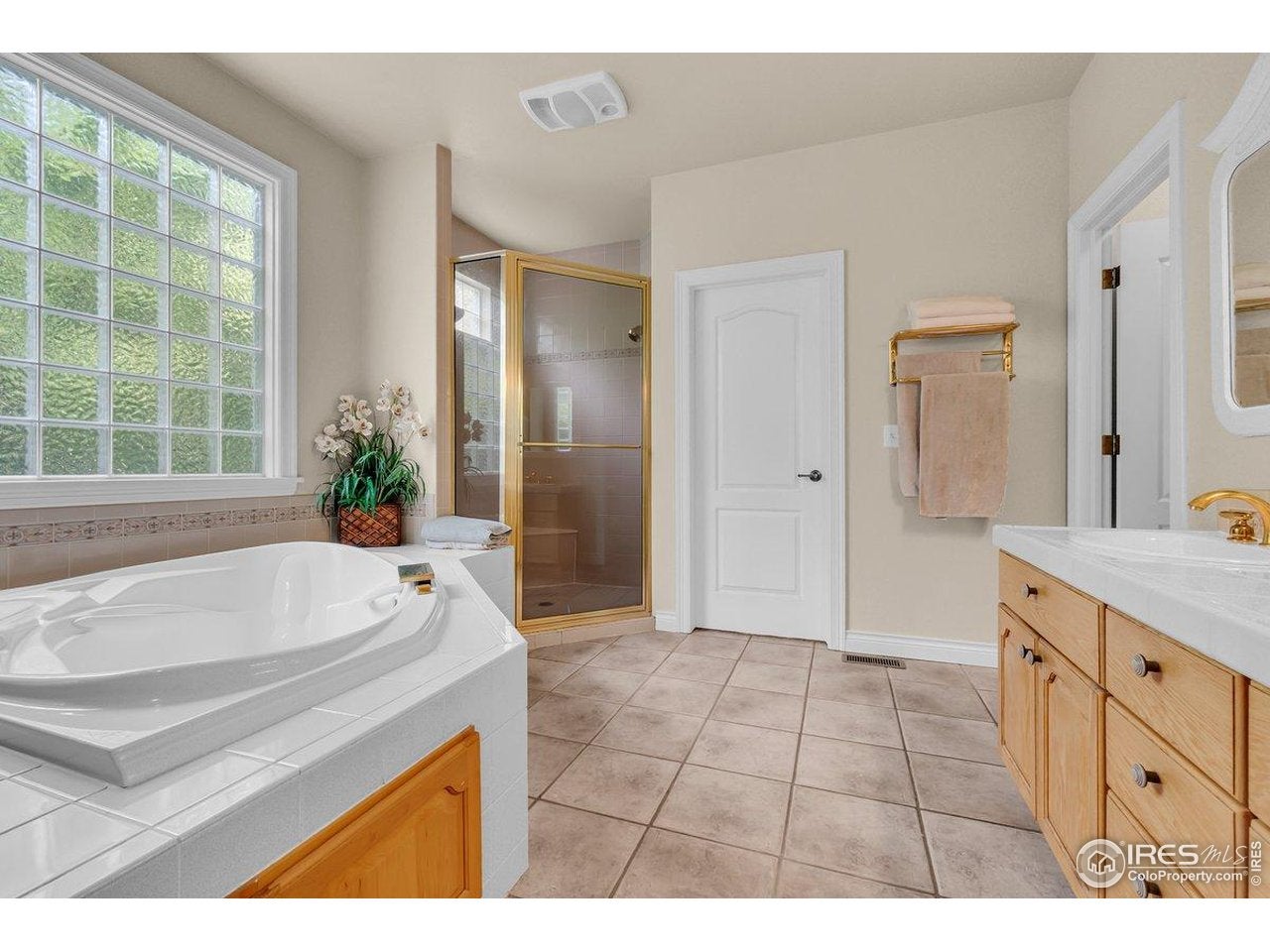 Fort Collins, Colorado, 80525, United States, 5 Bedrooms Bedrooms, ,5 BathroomsBathrooms,Residential,Active,1909082