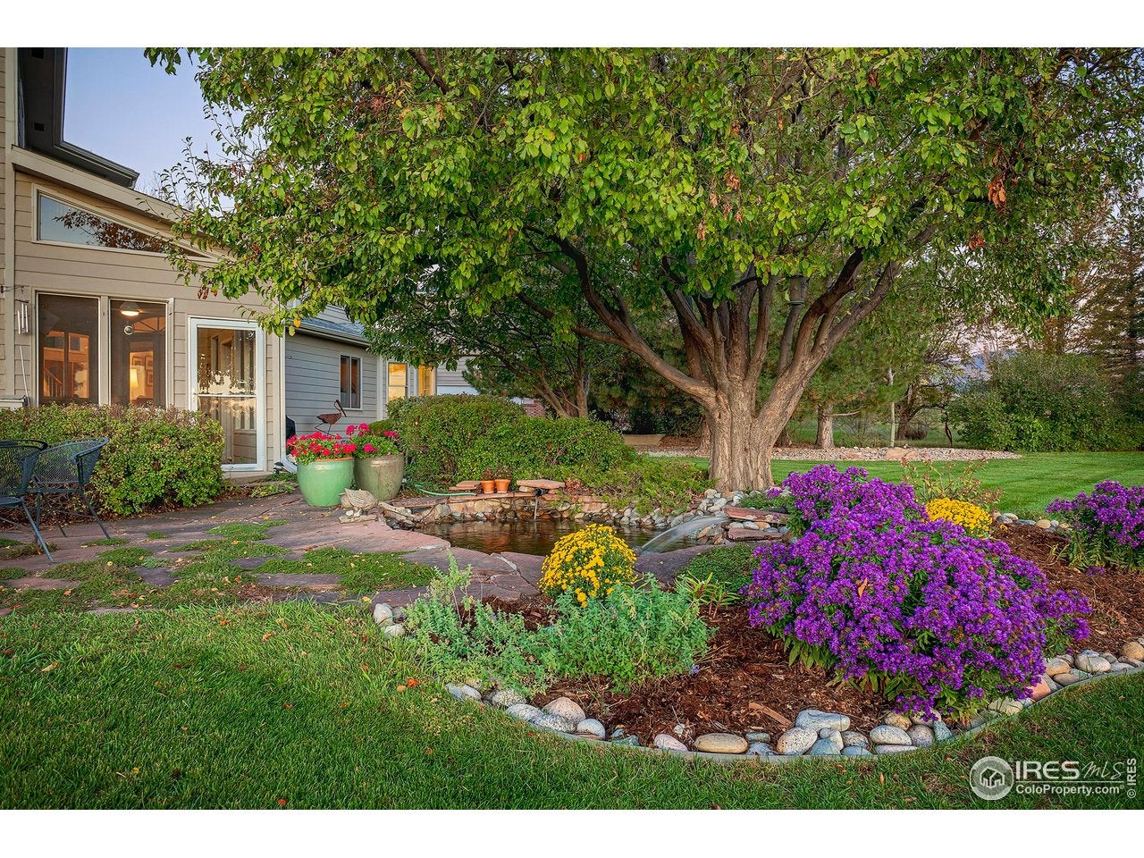 Longmont, Colorado, 80503, United States, 3 Bedrooms Bedrooms, ,3 BathroomsBathrooms,Residential,Contingent,1997617