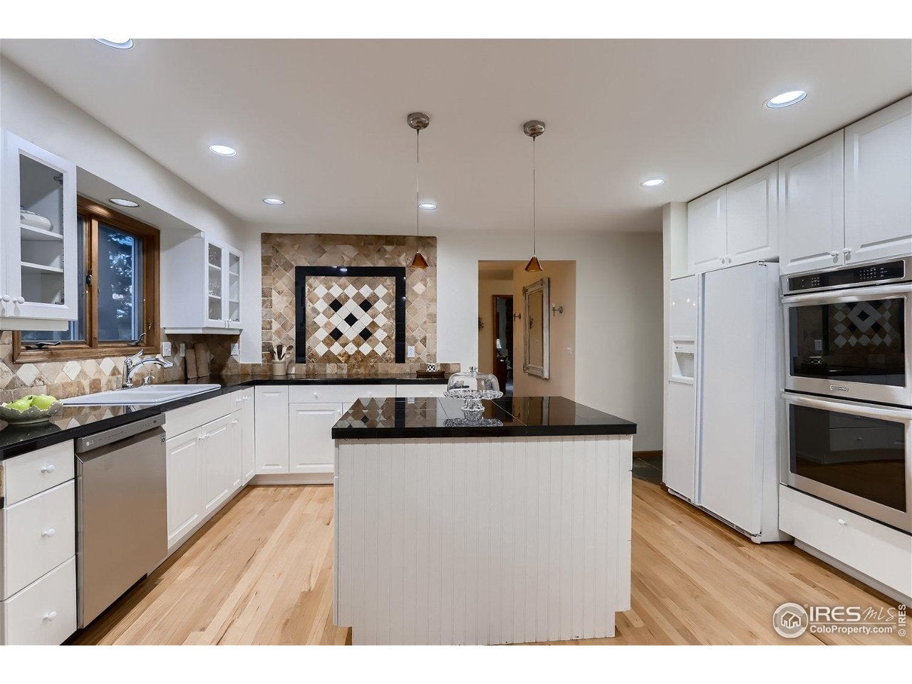 Boulder, Colorado, 80302, United States, 3 Bedrooms Bedrooms, ,3 BathroomsBathrooms,Residential,Active,2008004