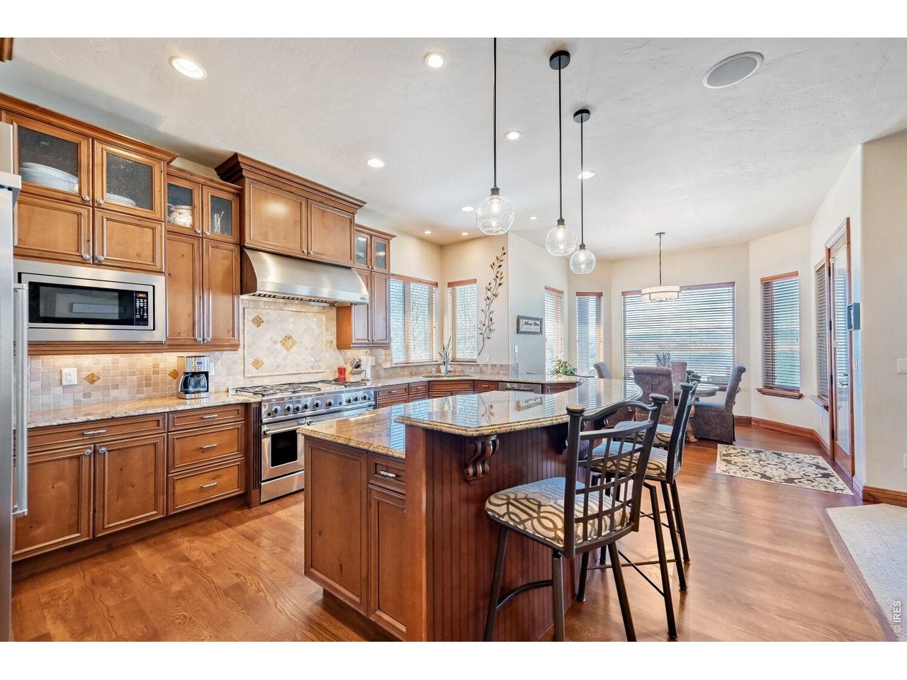 Longmont, Colorado, 80504, United States, 4 Bedrooms Bedrooms, ,5 BathroomsBathrooms,Residential,Active,2033410