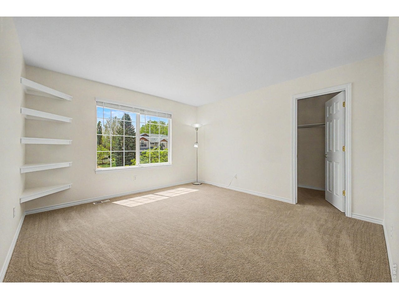 Longmont, Colorado, 80503, United States, 5 Bedrooms Bedrooms, ,5 BathroomsBathrooms,Residential,Active,2042652