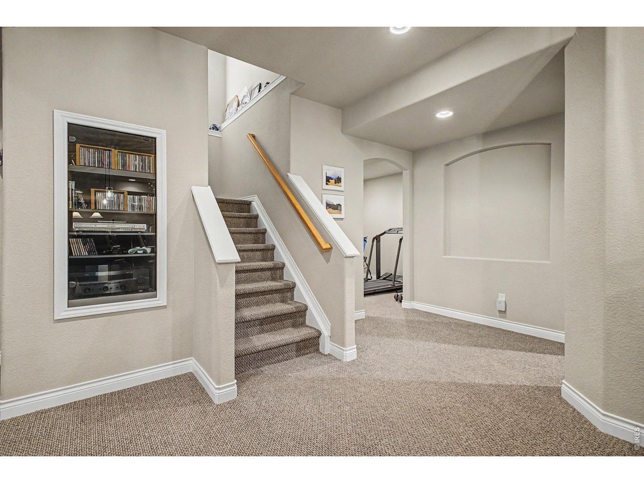 Longmont, Colorado, 80503, United States, 5 Bedrooms Bedrooms, ,5 BathroomsBathrooms,Residential,Active,2042652