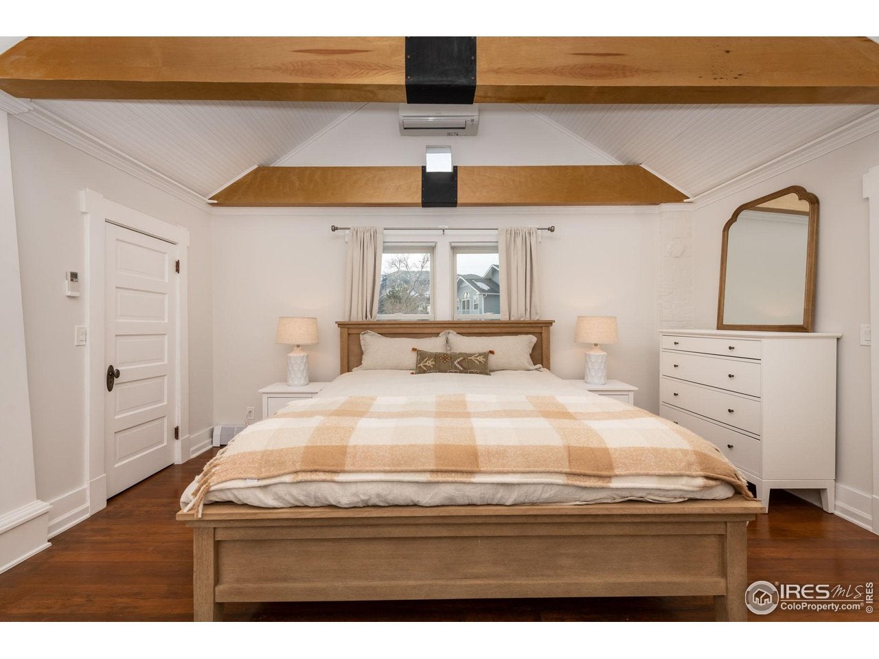 Boulder, Colorado, 80304, United States, 4 Bedrooms Bedrooms, ,3 BathroomsBathrooms,Residential,Active,1997605