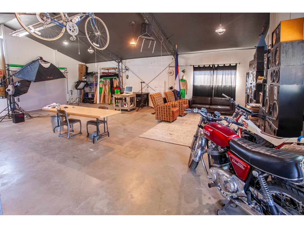 Longmont, Colorado, 80503, United States, 4 Bedrooms Bedrooms, ,4 BathroomsBathrooms,Residential,Contingent,2045596