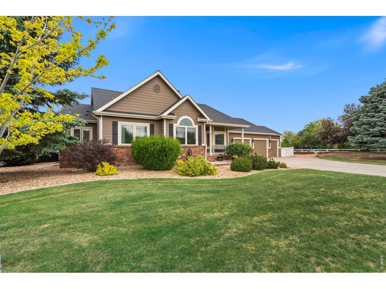 Windsor, Colorado, 80550, United States, 5 Bedrooms Bedrooms, ,4 BathroomsBathrooms,Residential,Active,2052058