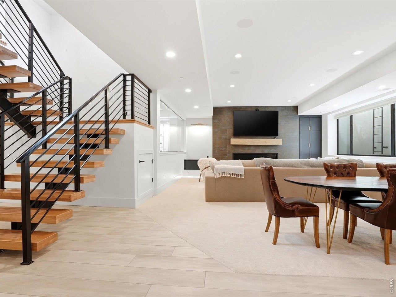 Louisville, Colorado, 80027, United States, 5 Bedrooms Bedrooms, ,7 BathroomsBathrooms,Residential,Active,2045701