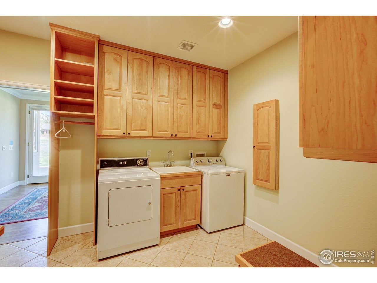 Estes Park, Colorado, 80517, United States, 4 Bedrooms Bedrooms, ,3 BathroomsBathrooms,Residential,Active,1952630