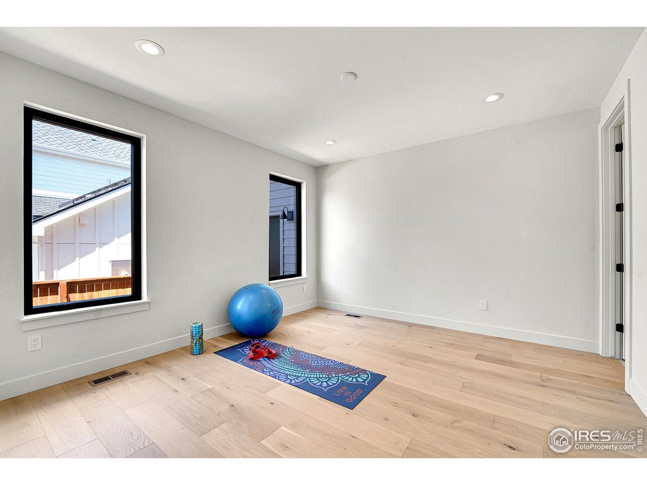 Louisville, Colorado, 80027, United States, 5 Bedrooms Bedrooms, ,6 BathroomsBathrooms,Residential,Active,2019833
