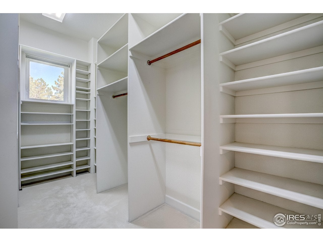 Estes Park, Colorado, 80517, United States, 4 Bedrooms Bedrooms, ,3 BathroomsBathrooms,Residential,Active,1952630