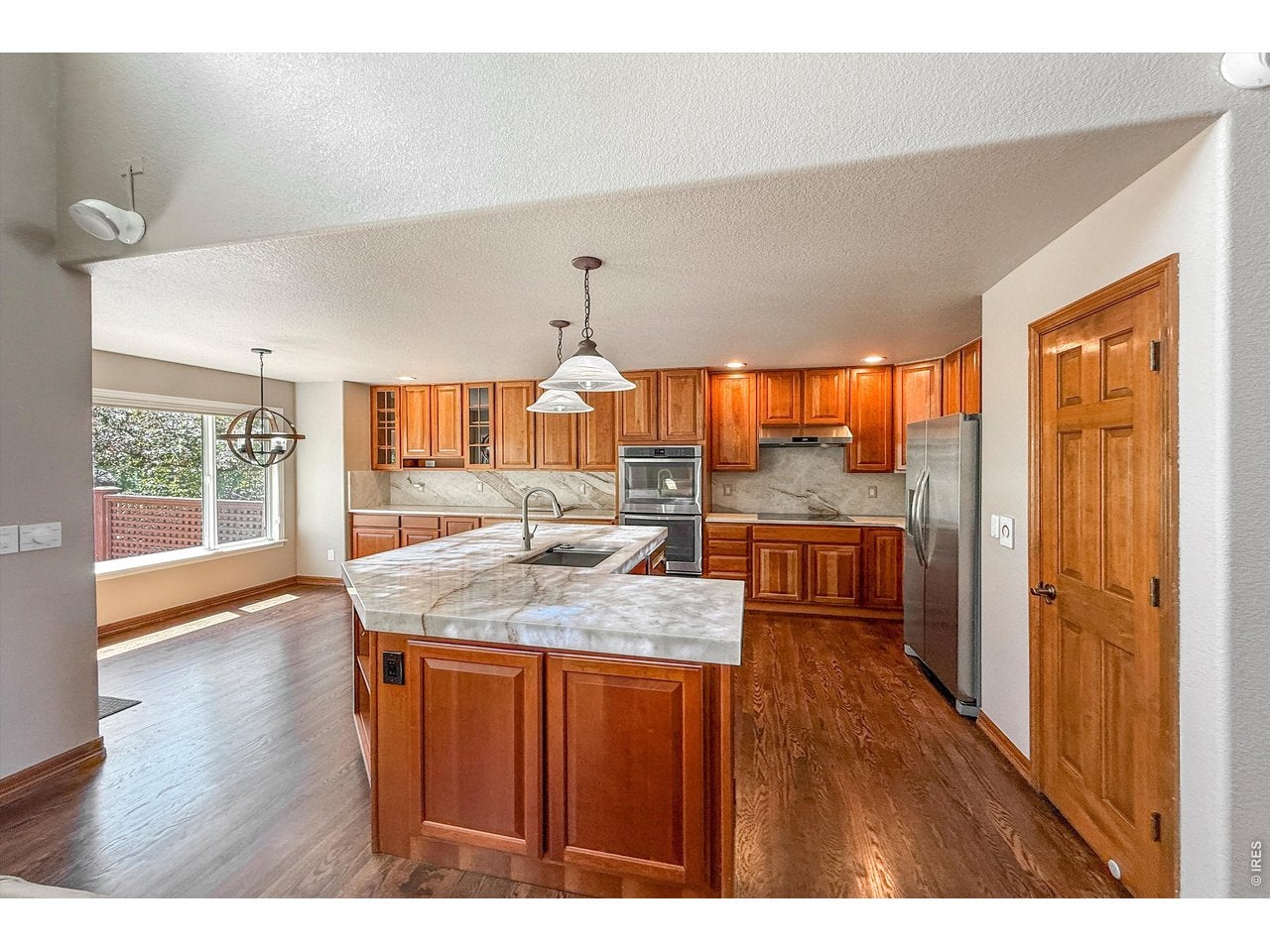 Longmont, Colorado, 80503, United States, 5 Bedrooms Bedrooms, ,5 BathroomsBathrooms,Residential,Active,2045796