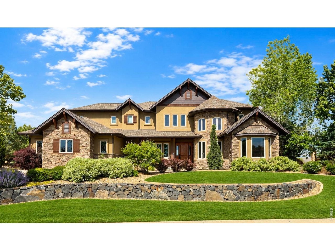 Longmont, Colorado, 80504, United States, 4 Bedrooms Bedrooms, ,5 BathroomsBathrooms,Residential,Active,2033410