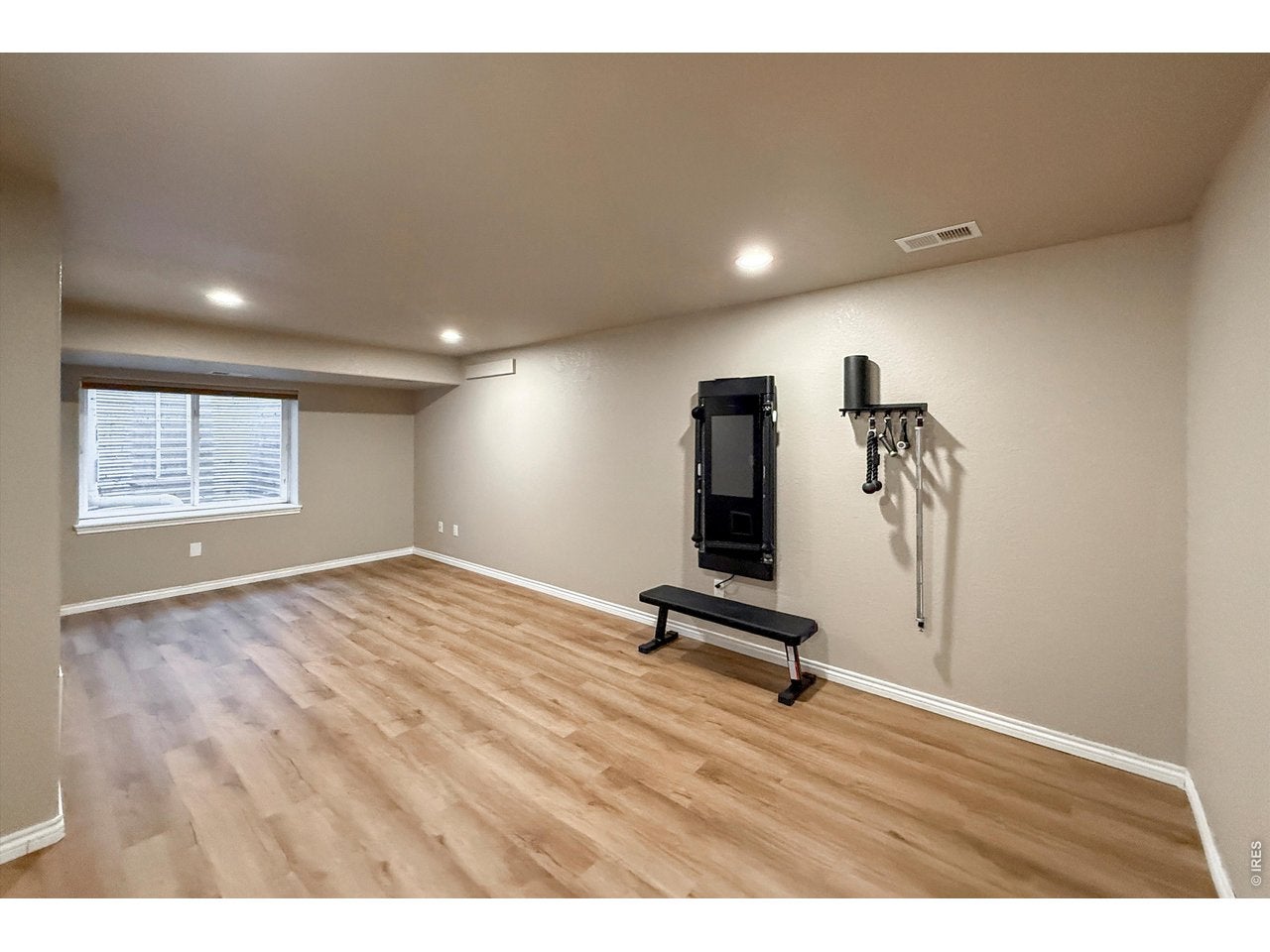 Longmont, Colorado, 80503, United States, 5 Bedrooms Bedrooms, ,5 BathroomsBathrooms,Residential,Active,2045796