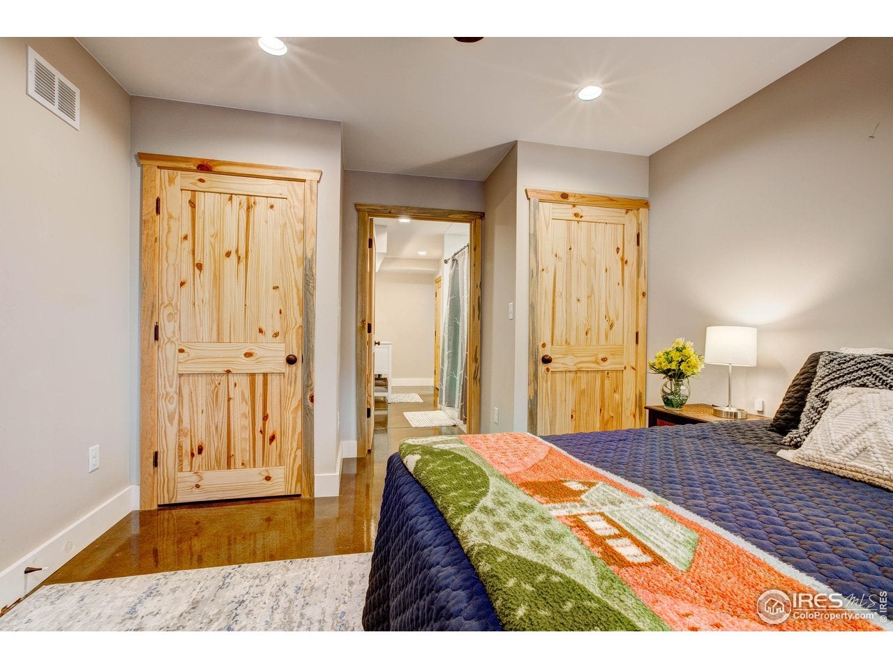 Lyons, Colorado, 80540, United States, 5 Bedrooms Bedrooms, ,4 BathroomsBathrooms,Residential,Active,2006864