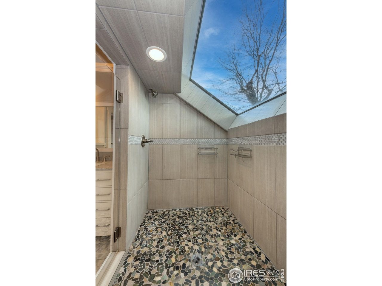 Boulder, Colorado, 80304, United States, 4 Bedrooms Bedrooms, ,3 BathroomsBathrooms,Residential,Active,1997605