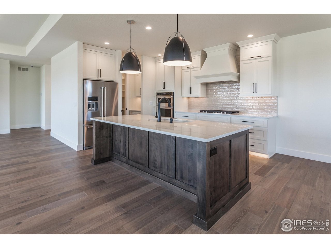 Berthoud, Colorado, 80513, United States, 4 Bedrooms Bedrooms, ,4 BathroomsBathrooms,Residential,Active,1995272