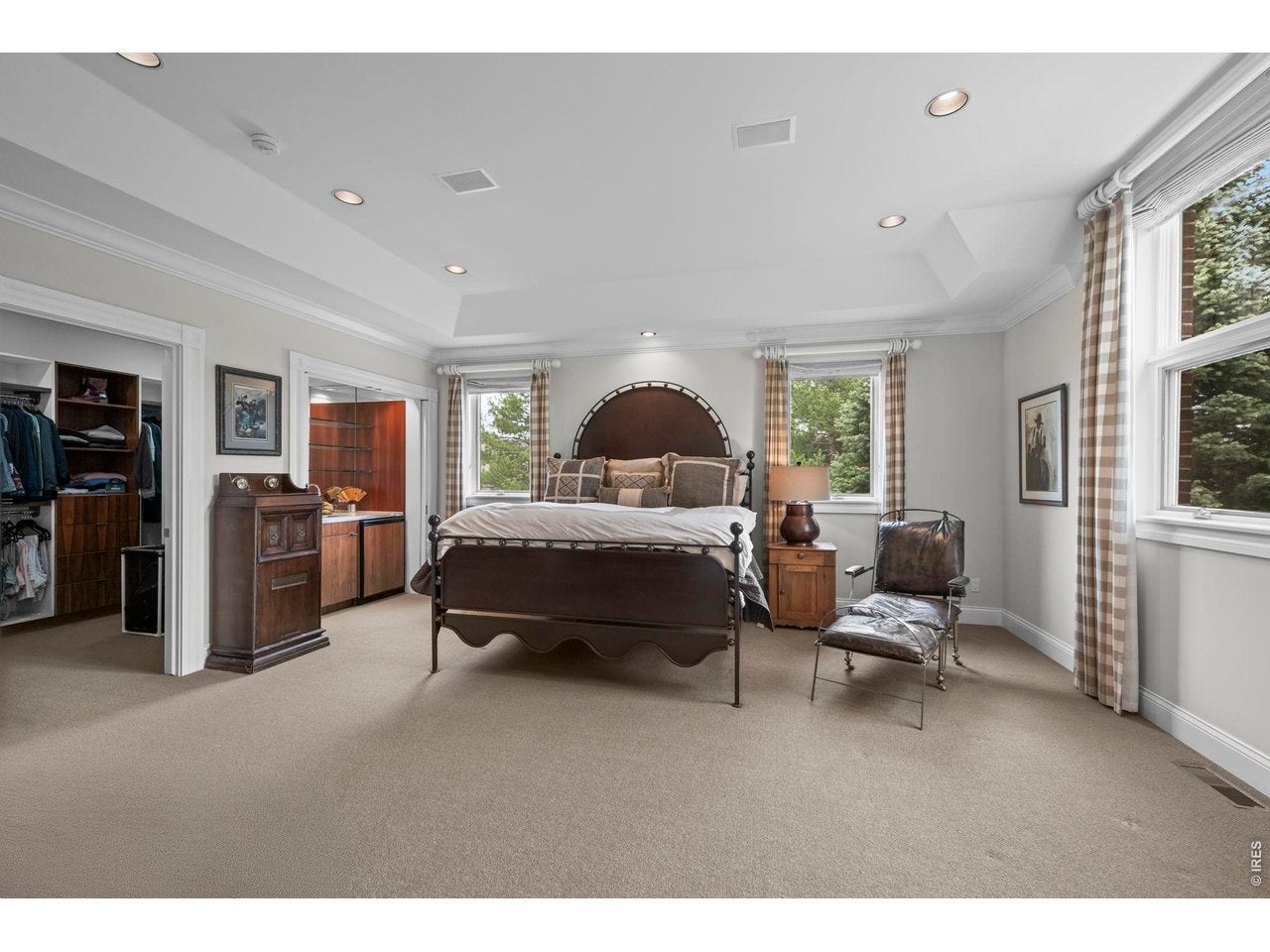 Niwot, Colorado, 80503, United States, 4 Bedrooms Bedrooms, ,7 BathroomsBathrooms,Residential,Active,2033402