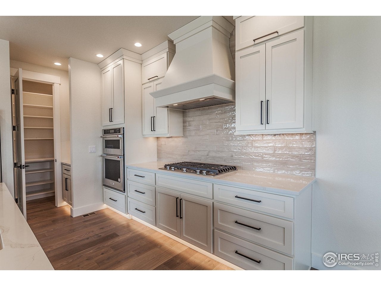 Berthoud, Colorado, 80513, United States, 4 Bedrooms Bedrooms, ,4 BathroomsBathrooms,Residential,Active,1995272