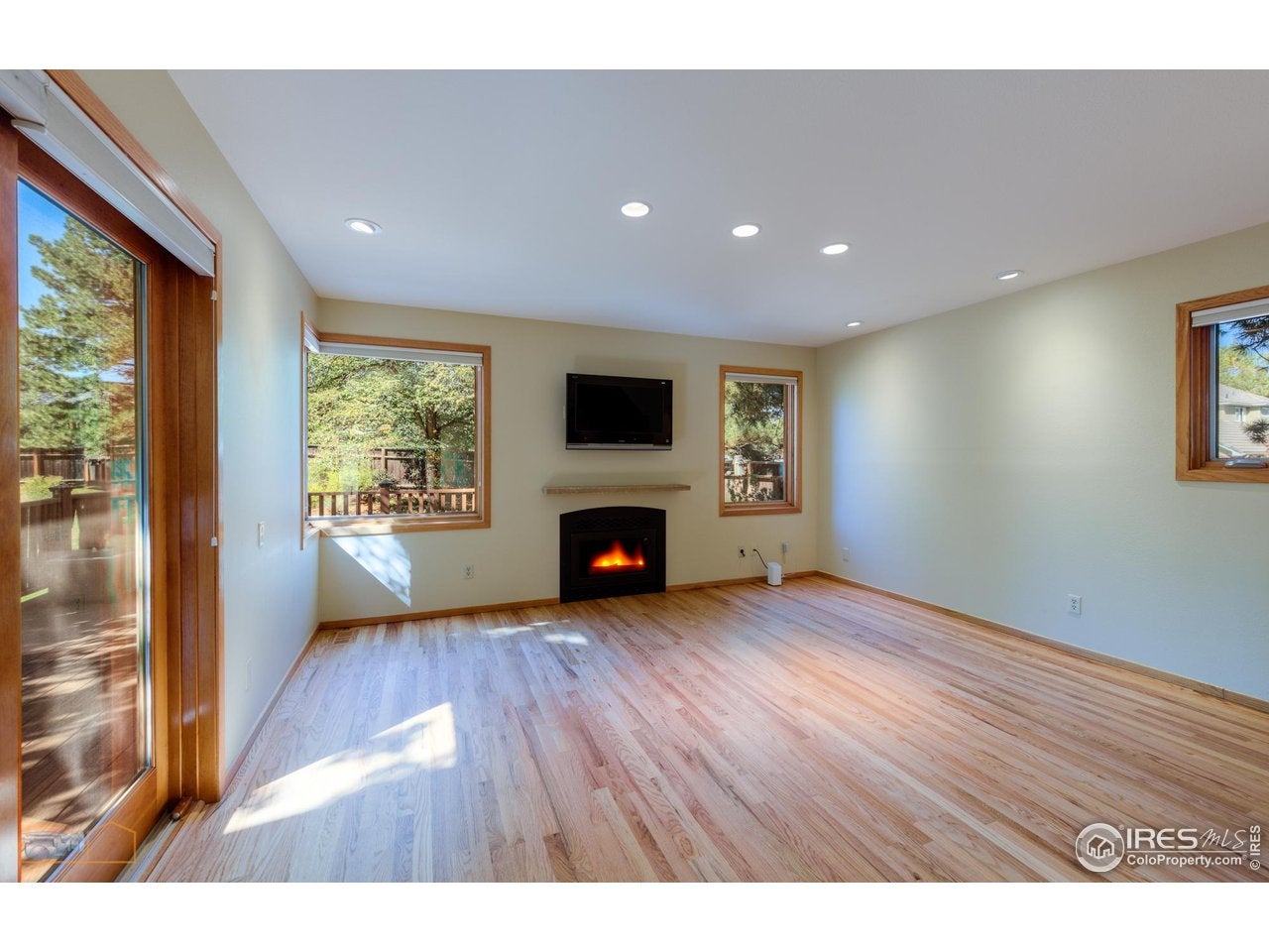 Boulder, Colorado, 80304, United States, 5 Bedrooms Bedrooms, ,4 BathroomsBathrooms,Residential,Active,1997604