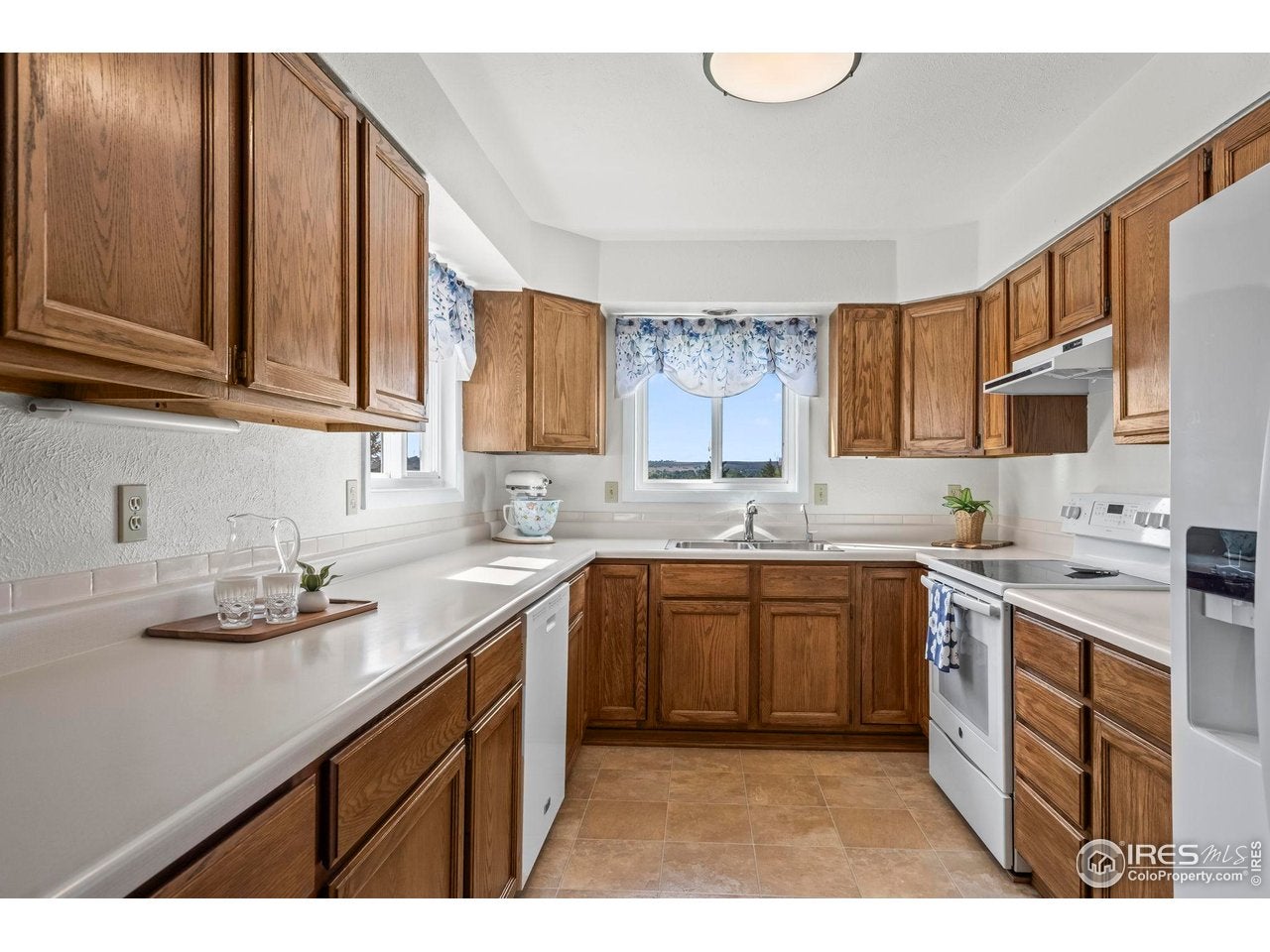 Boulder, Colorado, 80303, United States, 4 Bedrooms Bedrooms, ,3 BathroomsBathrooms,Residential,Active,1997561