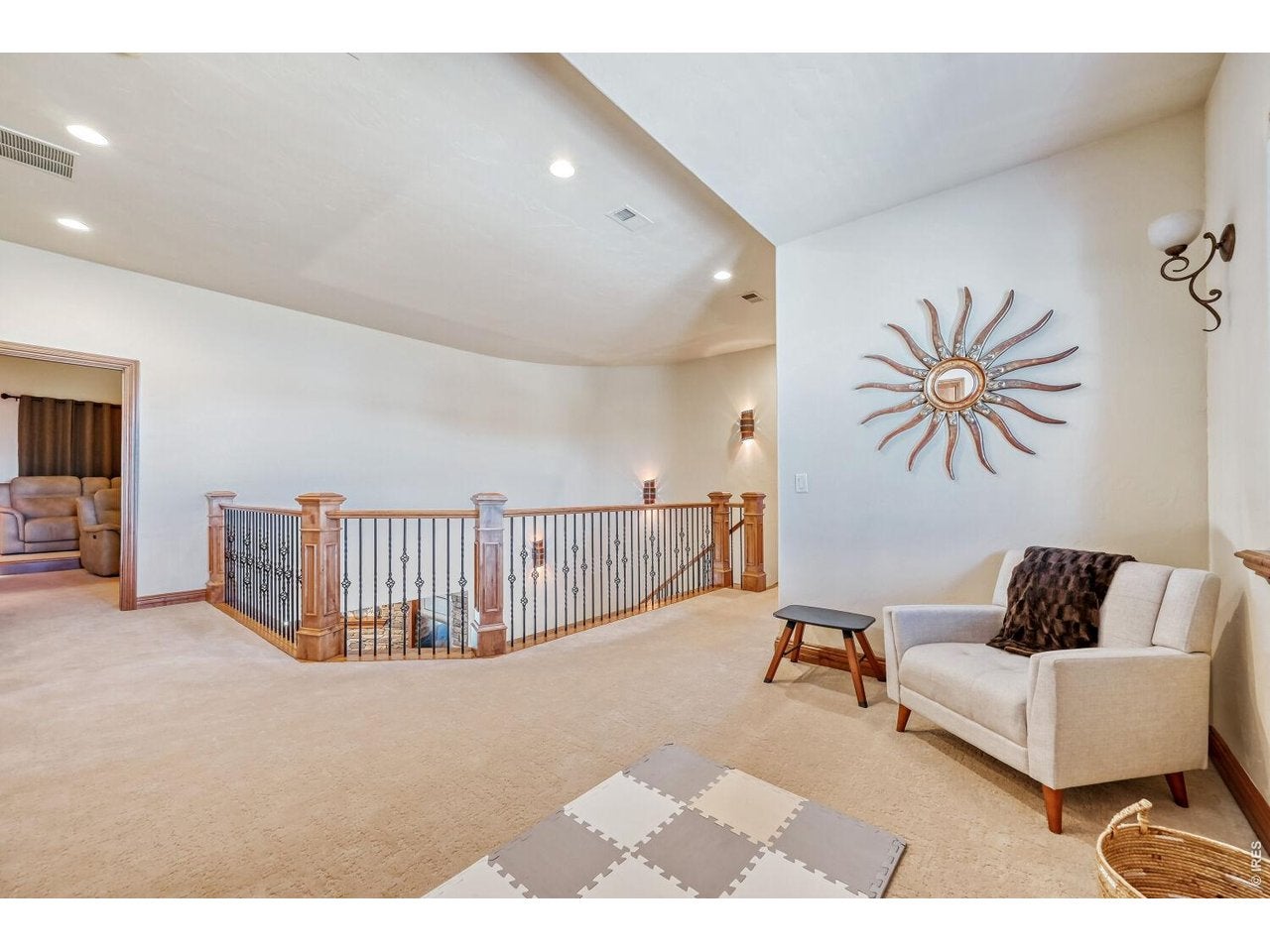 Longmont, Colorado, 80504, United States, 4 Bedrooms Bedrooms, ,5 BathroomsBathrooms,Residential,Active,2033410
