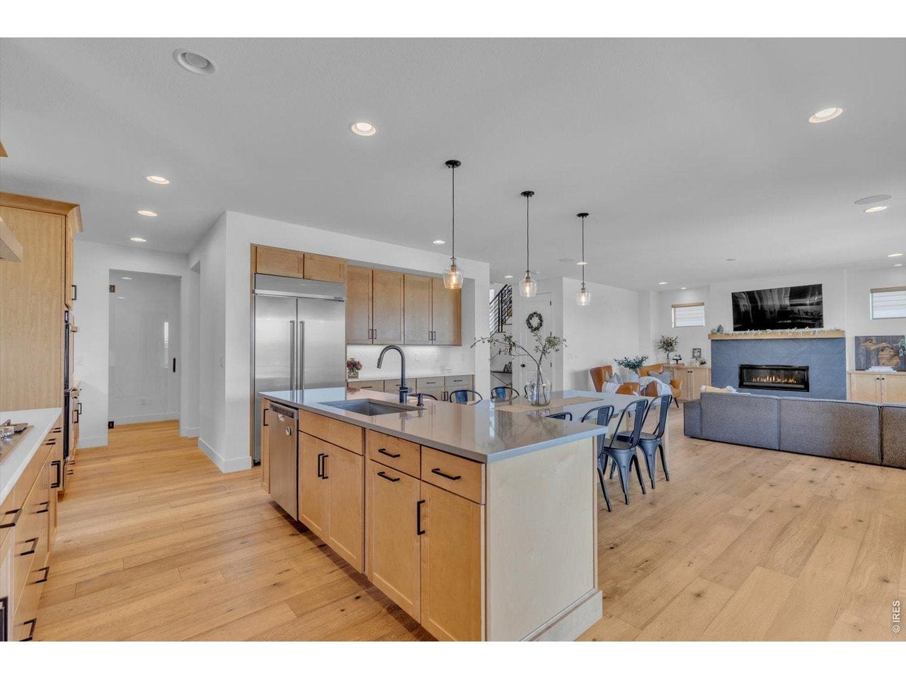 Broomfield, Colorado, 80023, United States, 5 Bedrooms Bedrooms, ,5 BathroomsBathrooms,Residential,Active,2052095