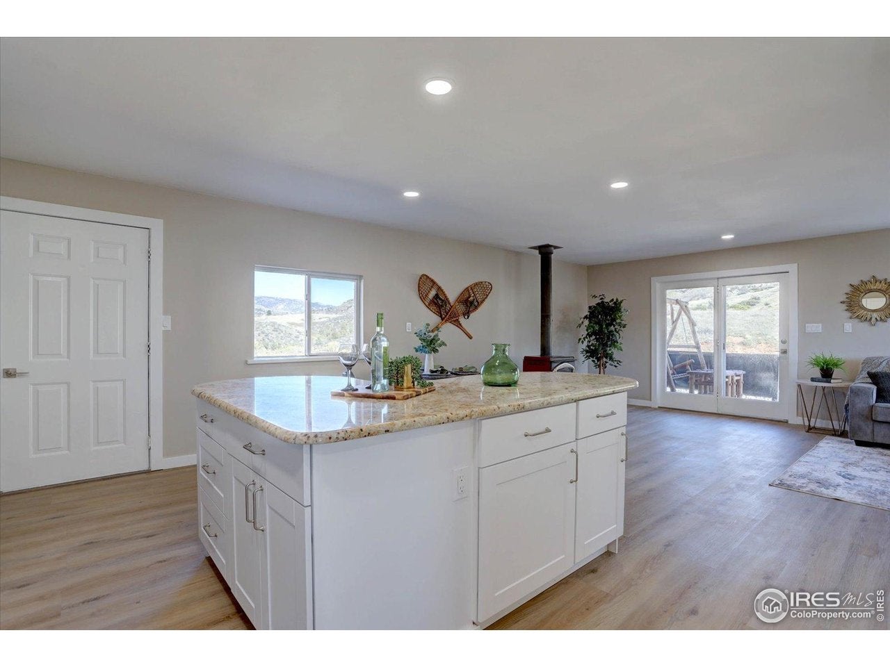 Lyons, Colorado, 80540, United States, 3 Bedrooms Bedrooms, ,2 BathroomsBathrooms,Residential,Active,1969834