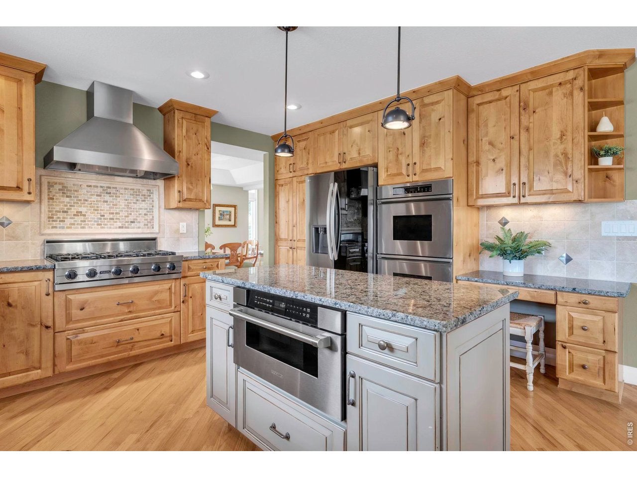 Louisville, Colorado, 80027, United States, 5 Bedrooms Bedrooms, ,5 BathroomsBathrooms,Residential,Active,2041594