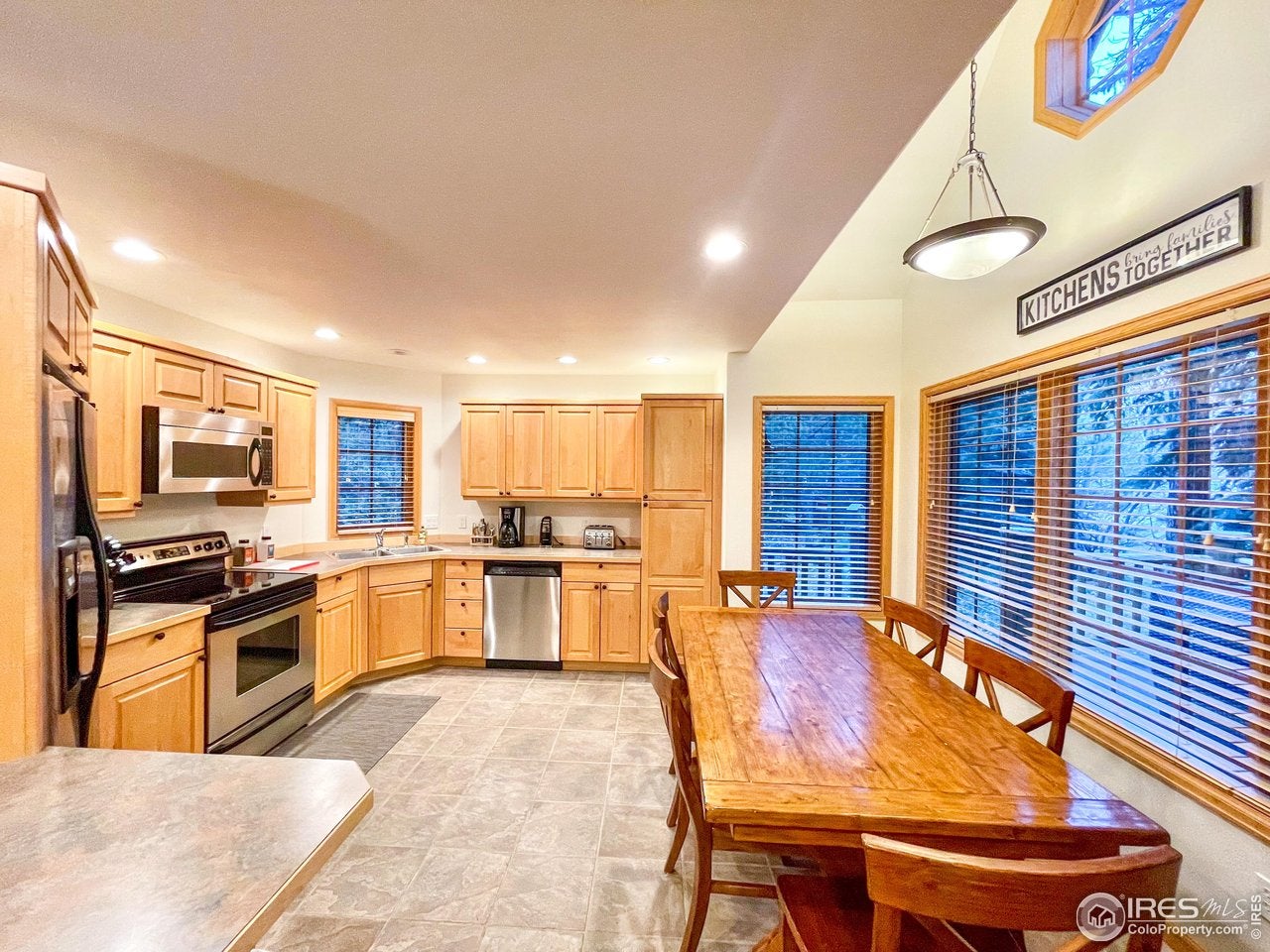 Estes Park, Colorado, 80517, United States, 3 Bedrooms Bedrooms, ,3 BathroomsBathrooms,Residential,Active,2007990