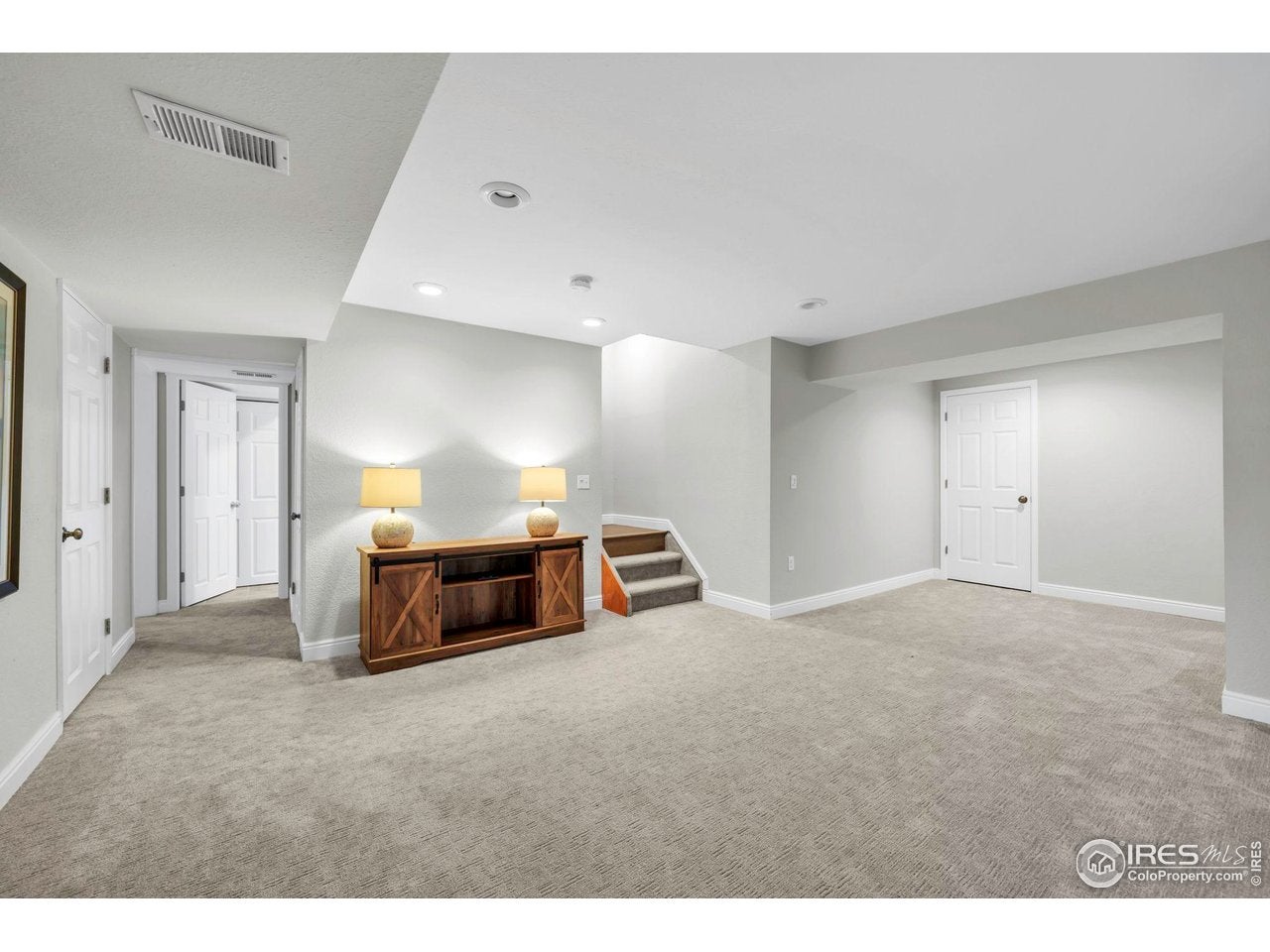 Louisville, Colorado, 80027, United States, 4 Bedrooms Bedrooms, ,4 BathroomsBathrooms,Residential,Active,2009812